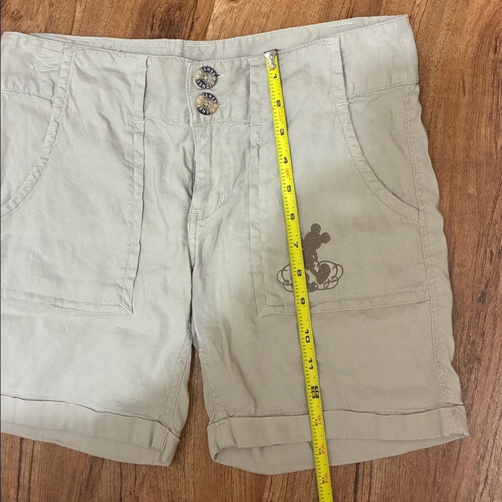 Disney Shorts Linen Blend size 4 Embroidered Mickey Pre Owned Great Condition - Picture 8 of 10